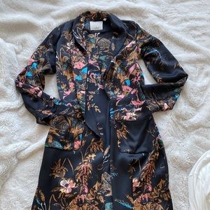 Excellent Condition Wilfred Silk Robe
